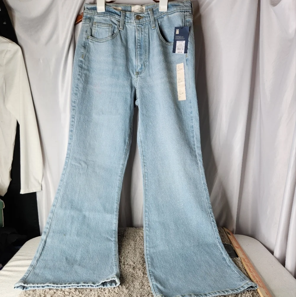 Women's High-Rise Flare Jeans - Universal Thread Light Wash 8 Long - Picture 4 of 16